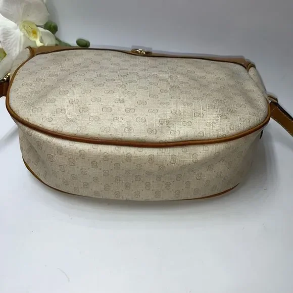 Gucci Tan and Cream Crossbody Bag - Picture 6 of 12
